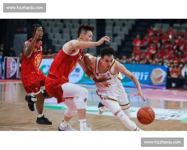 激烈对决点燃季后赛激情球员拼搏争夺总冠军
